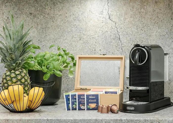 Fenjoy Design Studio Apartment