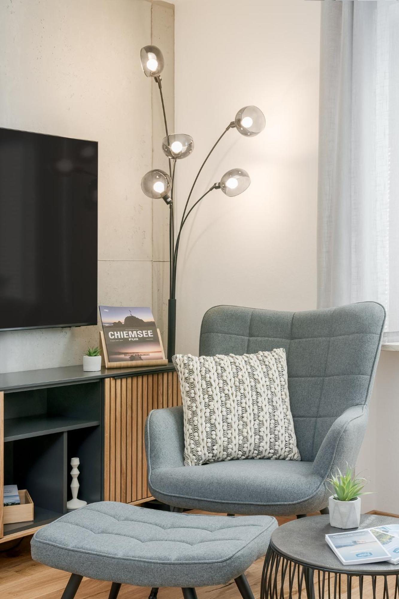 Apartment Fenjoy Design *